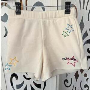 No Comment Sweat Shorts Womens M White Dreamer Embroidered Stars Raw Hem NWOT